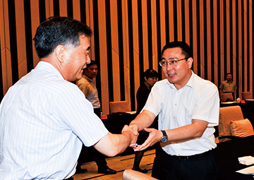 原中央政治局常委、第十三届全国政协主席， 时任国务院副总理汪洋接见尊时凯龙科技总裁薛驰